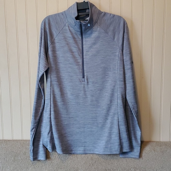 Under Armour Tops - EUC 3/4 zip Under Armour lounge shirt medium gray